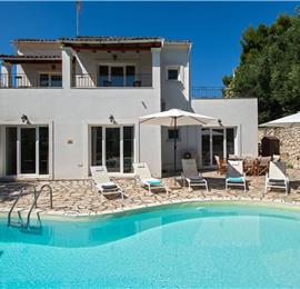 3 bedroom villa with heated pool in Kassiopi, Corfu, sleeps 6